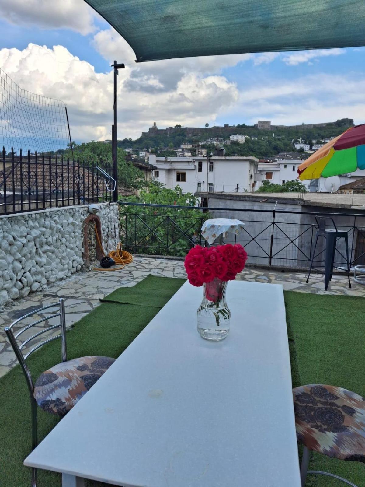 Aleko Guest House Gjirokastër Exterior foto